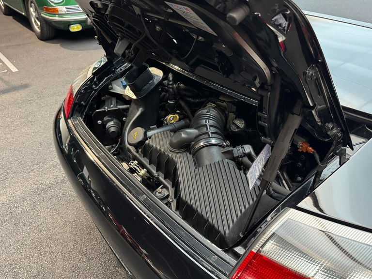 Porsche 996 Carrera 4