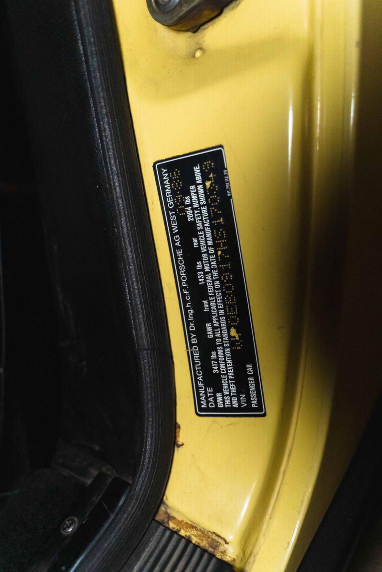 Porsche 911 Carrera 3.2