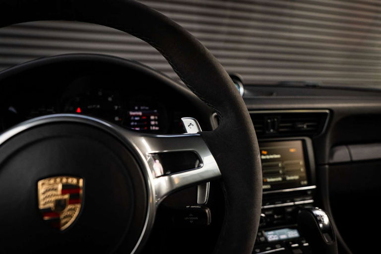Porsche 991 Carrera GTS