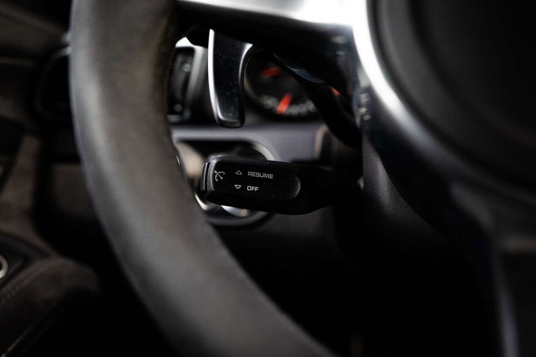 Porsche 991 Carrera GTS