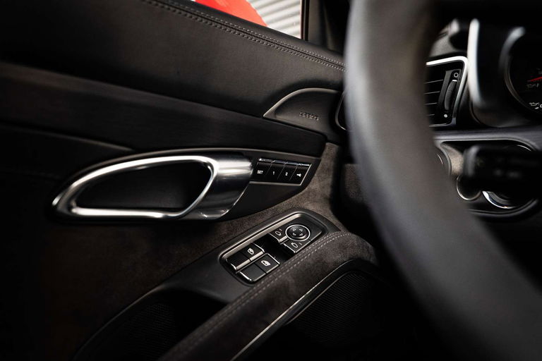 Porsche 991 Carrera GTS