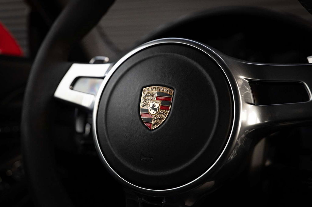 Porsche 991 Carrera GTS