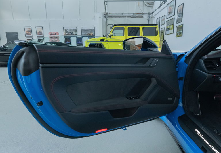 Porsche 992 Carrera 4 GTS