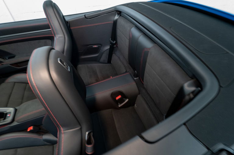 Porsche 992 Carrera 4 GTS