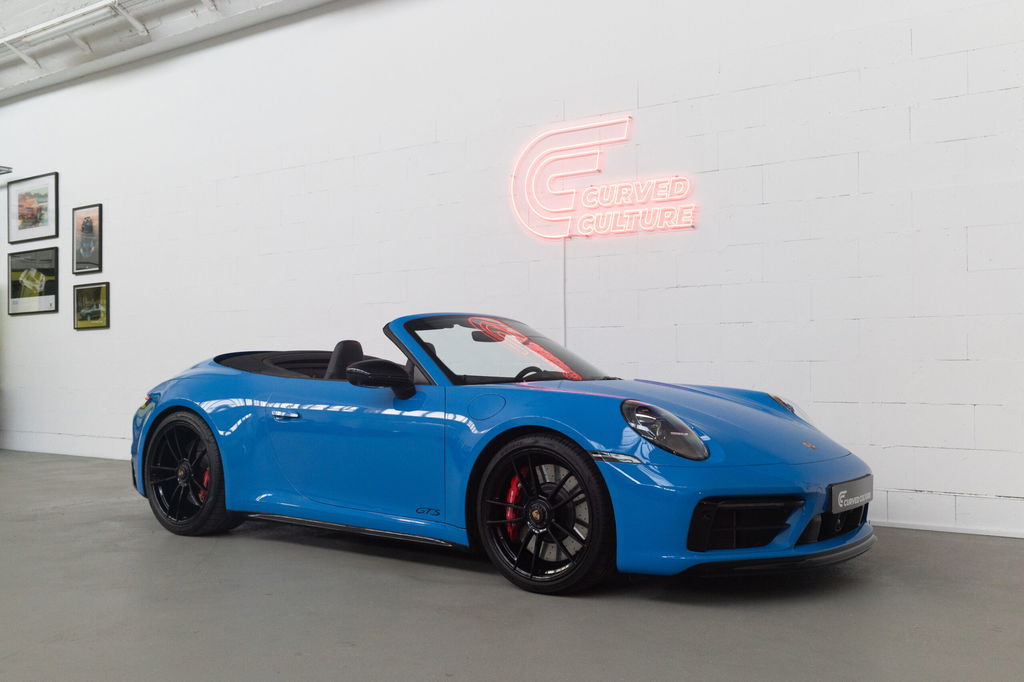 Porsche 992 Carrera 4 GTS