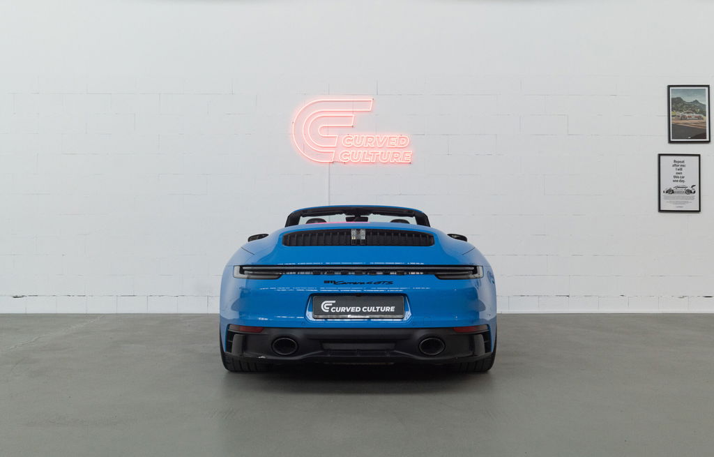 Porsche 992 Carrera 4 GTS