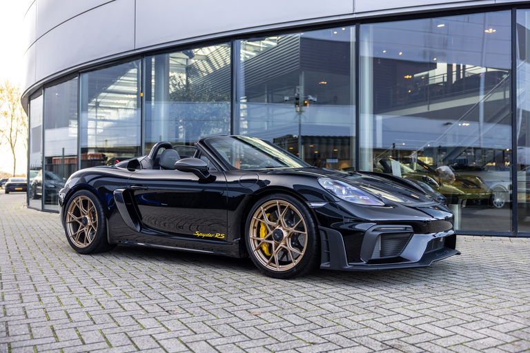 Porsche 718 Spyder RS
