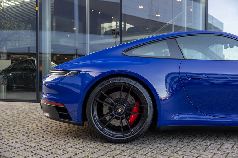 Porsche 992 Carrera GTS