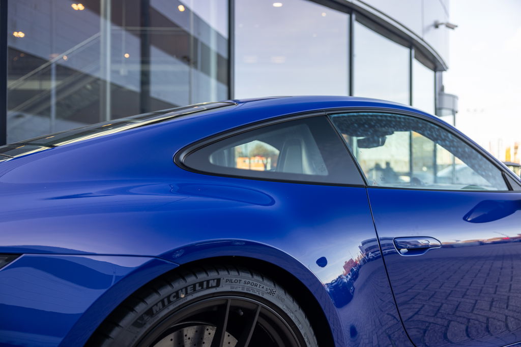 Porsche 992 Carrera GTS