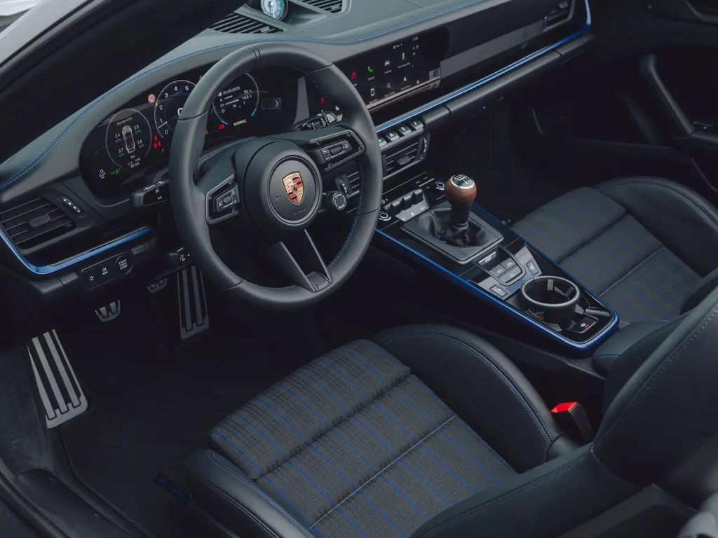 Porsche 992.2 Carrera T