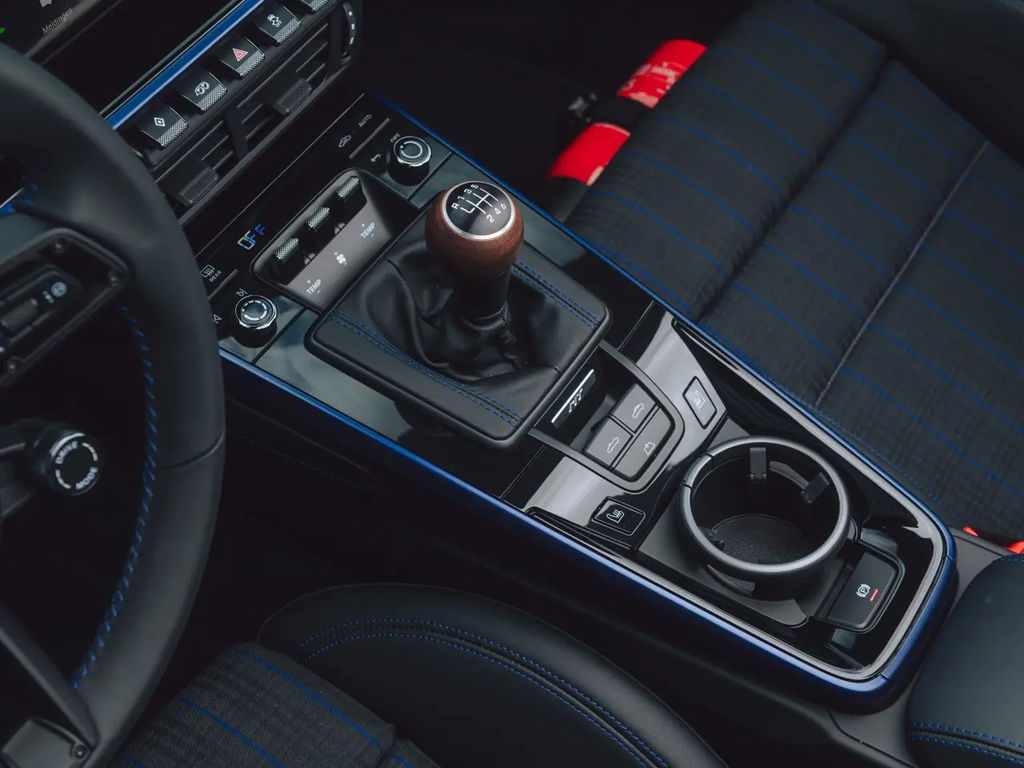 Porsche 992.2 Carrera T