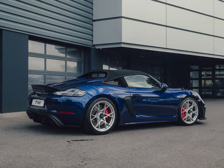 Porsche 718 Spyder RS