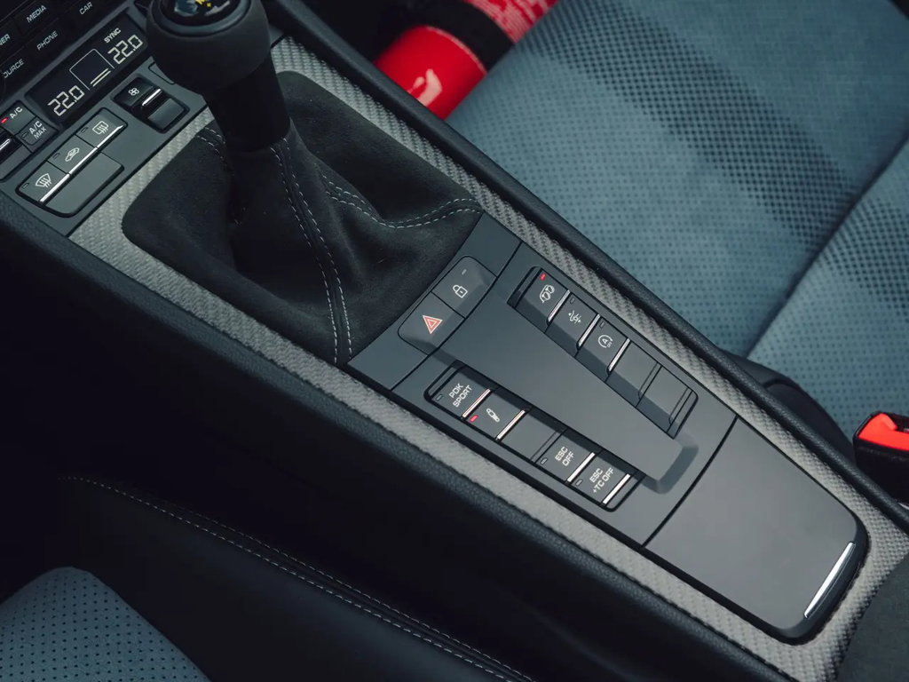 Porsche 718 Spyder RS