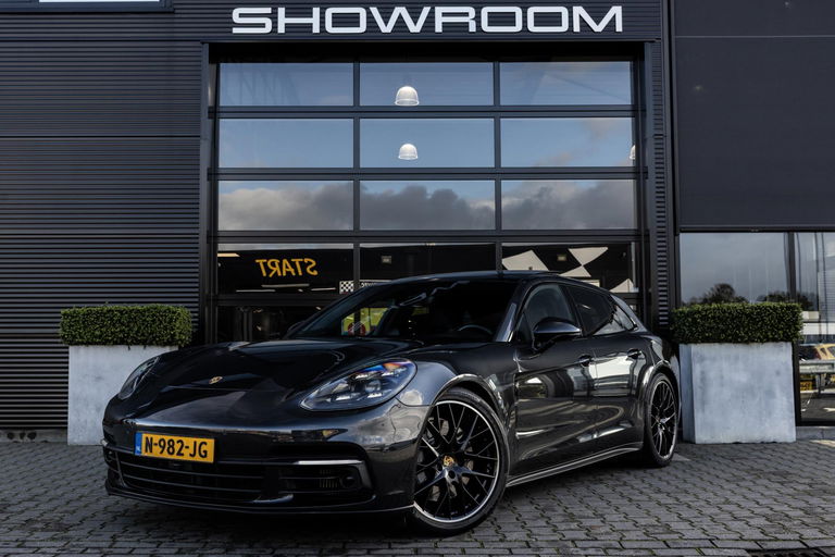Porsche Panamera 4S