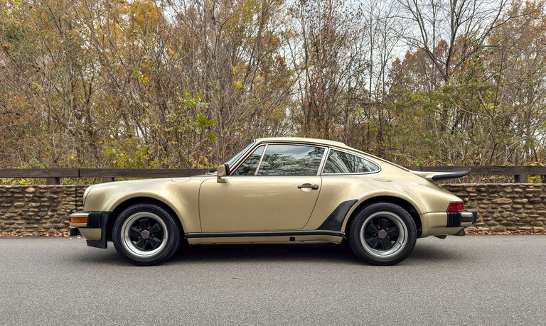 Porsche 911 Turbo 3.0 (US)