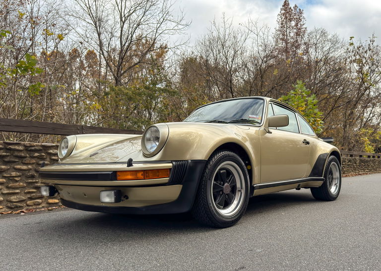 Porsche 911 Turbo 3.0 (US)