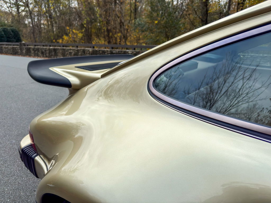 Porsche 911 Turbo 3.0 (US)