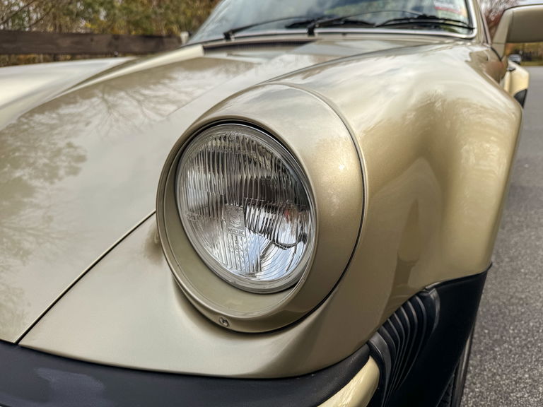 Porsche 911 Turbo 3.0 (US)