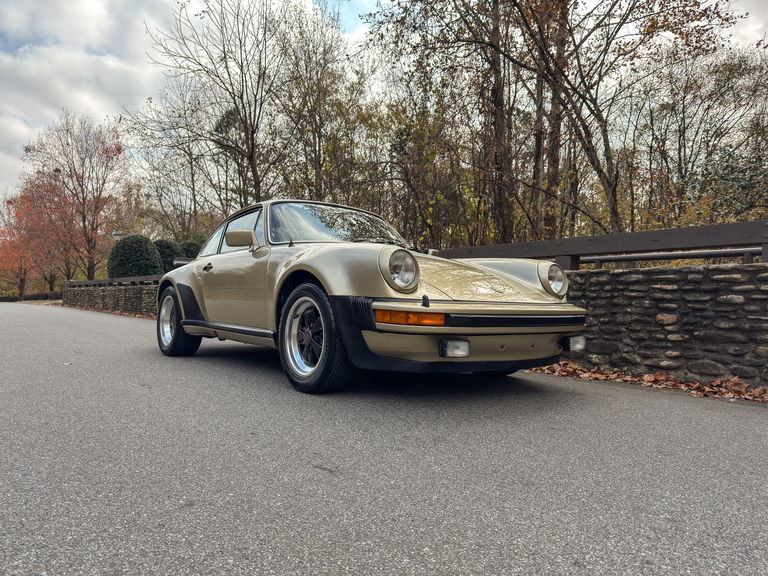 Porsche 911 Turbo 3.0 (US)
