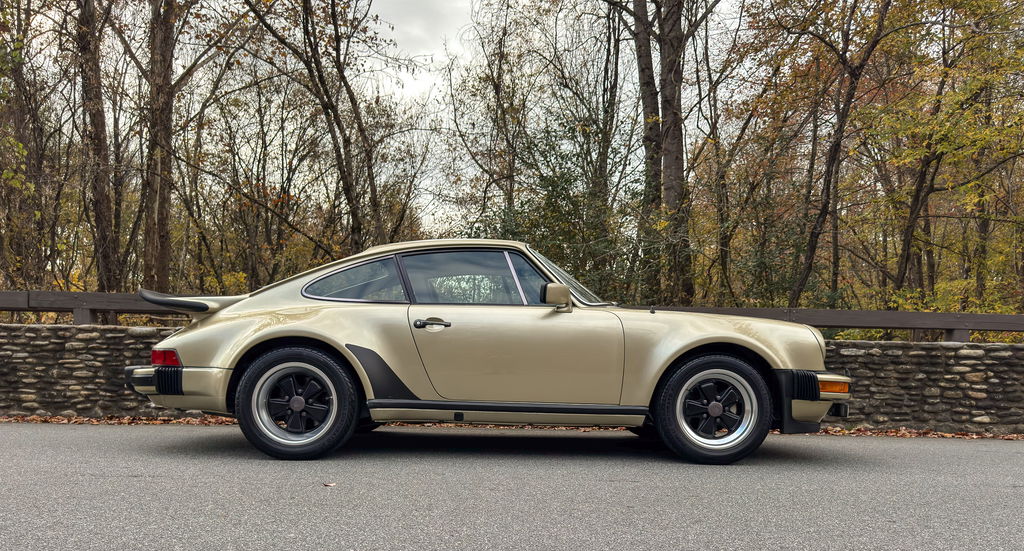 Porsche 911 Turbo 3.0 (US)