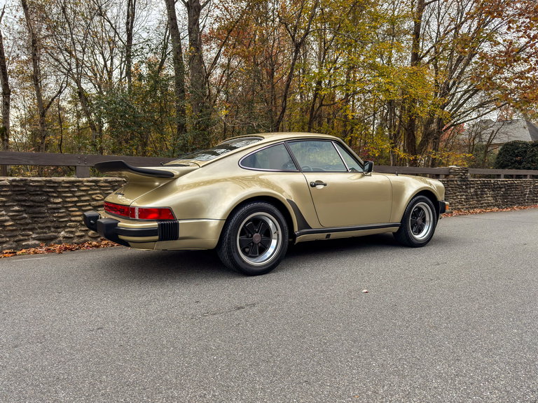 Porsche 911 Turbo 3.0 (US)