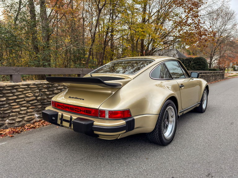Porsche 911 Turbo 3.0 (US)