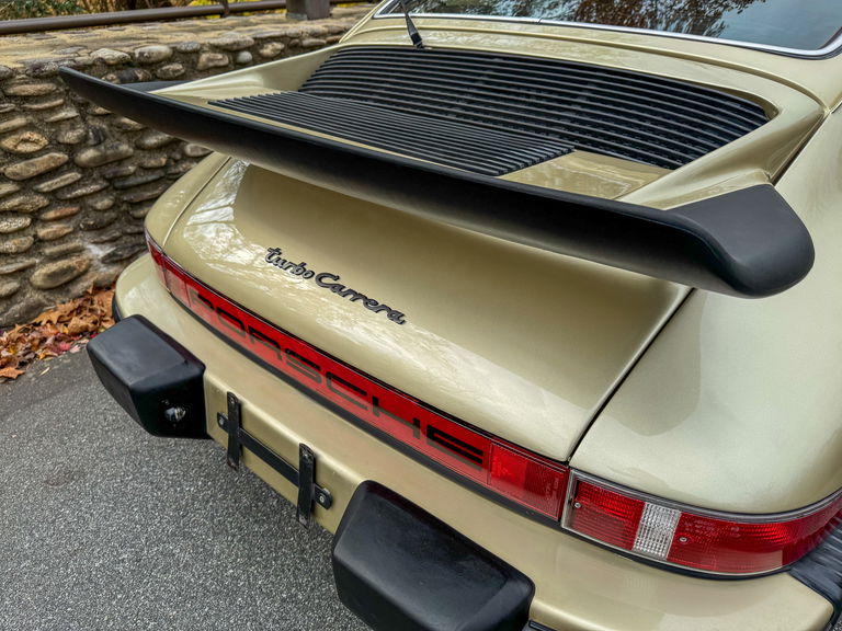 Porsche 911 Turbo 3.0 (US)