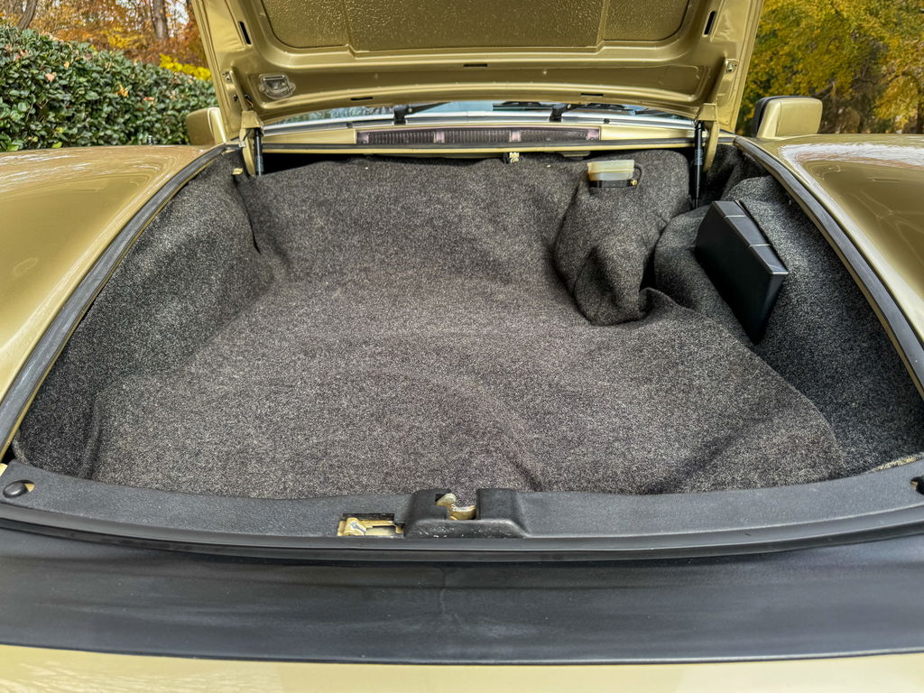 Porsche 911 Turbo 3.0 (US)