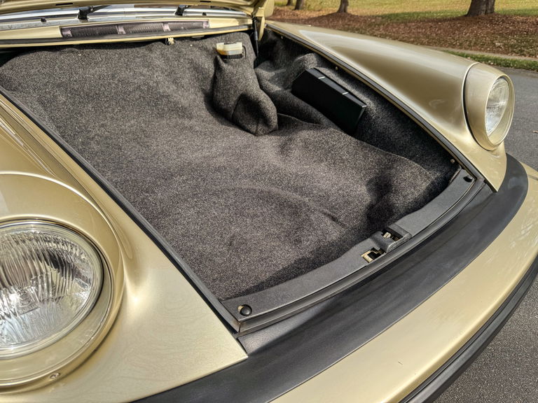 Porsche 911 Turbo 3.0 (US)