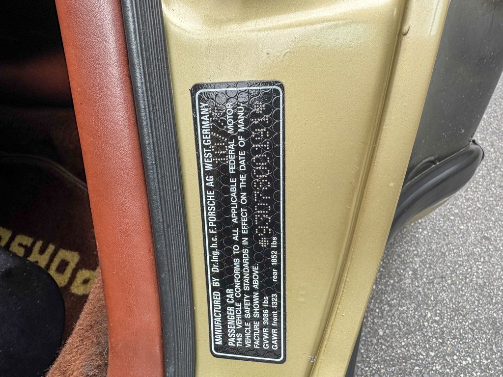 Porsche 911 Turbo 3.0 (US)