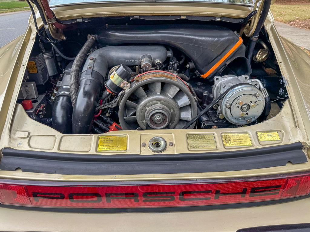 Porsche 911 Turbo 3.0 (US)