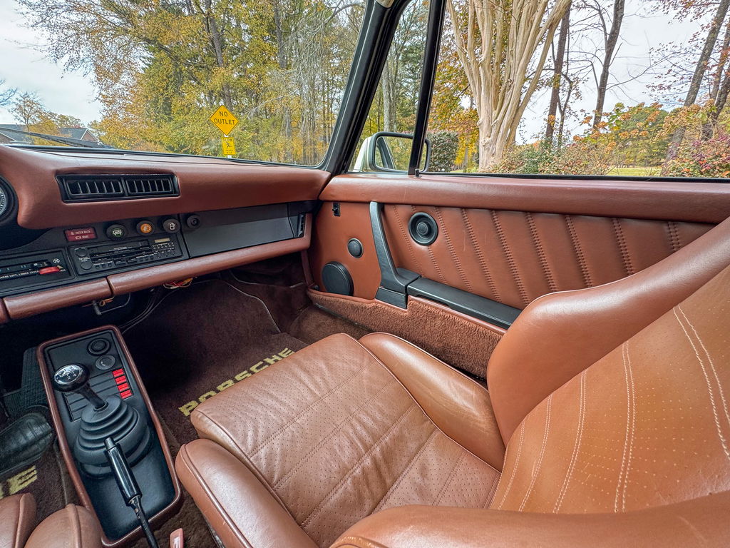 Porsche 911 Turbo 3.0 (US)