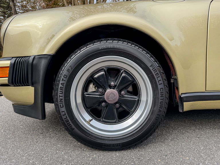 Porsche 911 Turbo 3.0 (US)