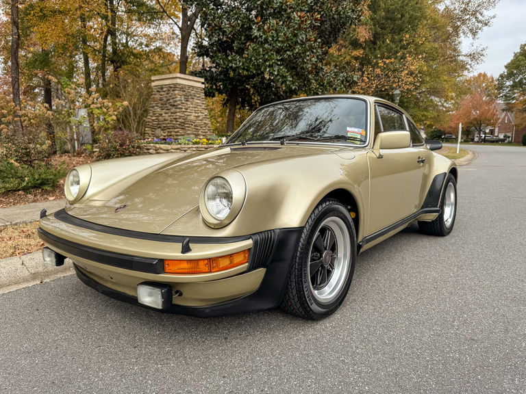 Porsche 911 Turbo 3.0 (US)