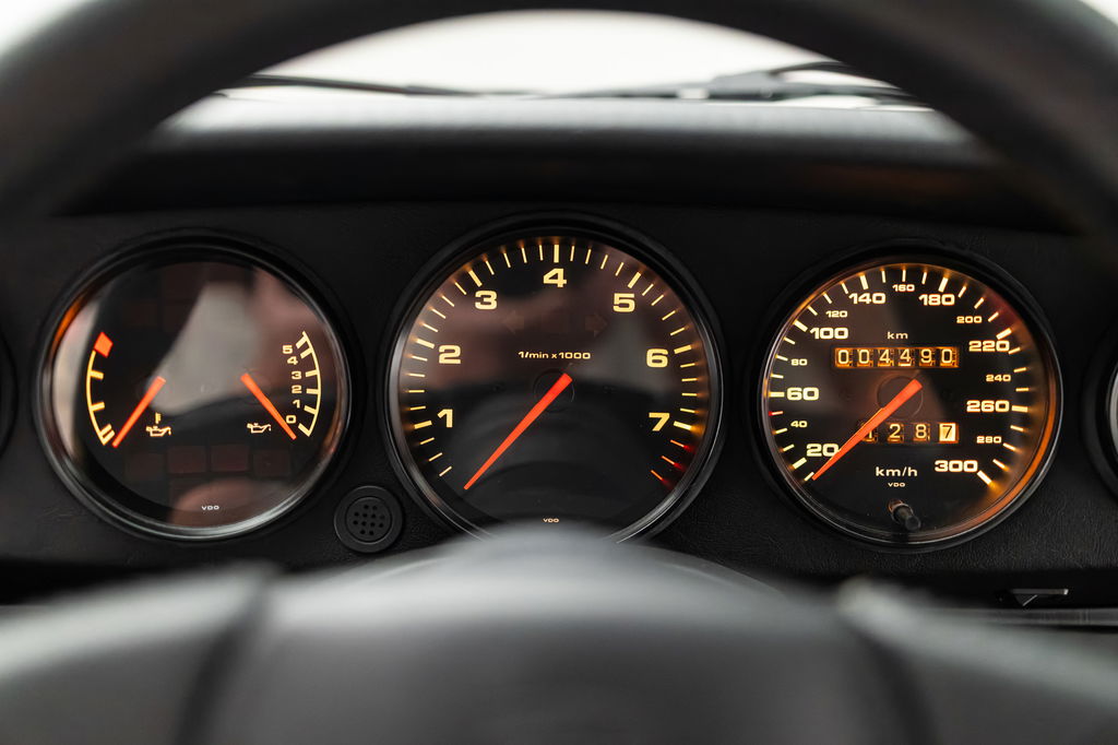 Porsche 964 Carrera RS 3.8