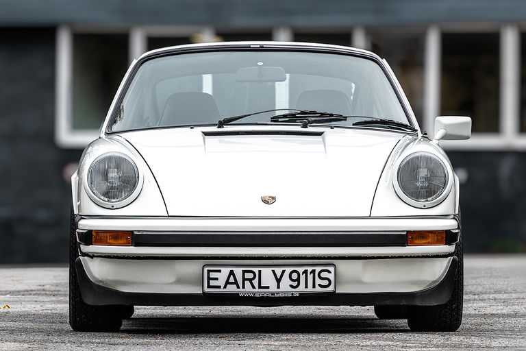 Porsche 911 Carrera 2.7
