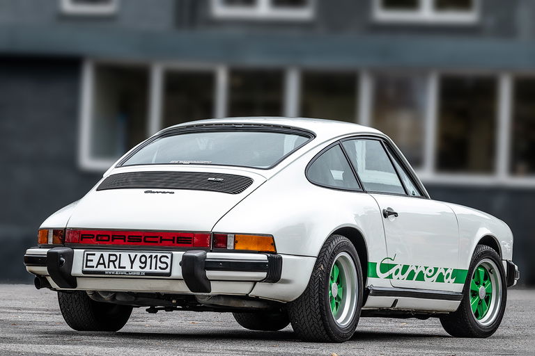 Porsche 911 Carrera 2.7