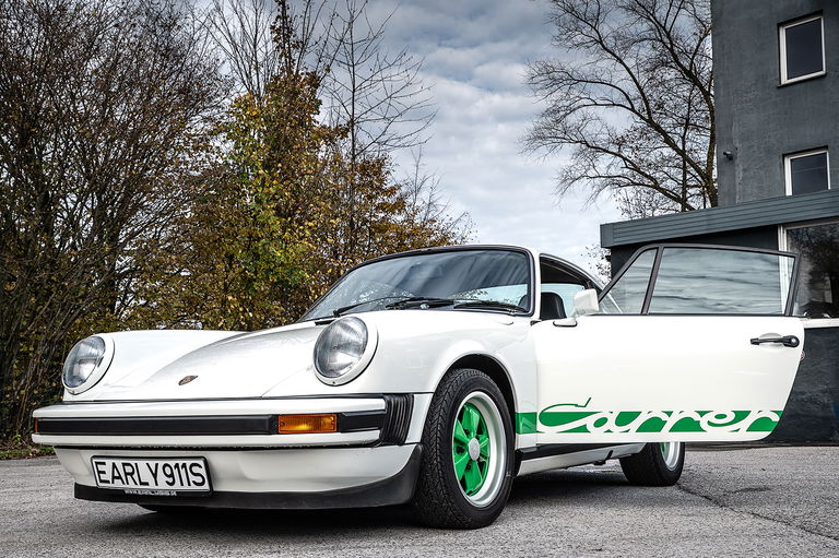 Porsche 911 Carrera 2.7