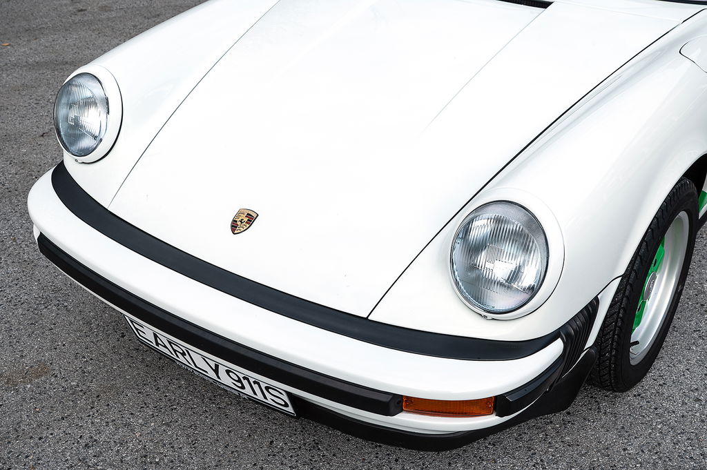 Porsche 911 Carrera 2.7