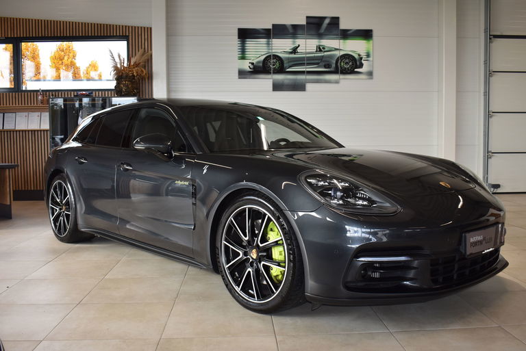Porsche Panamera 4 E-Hybrid