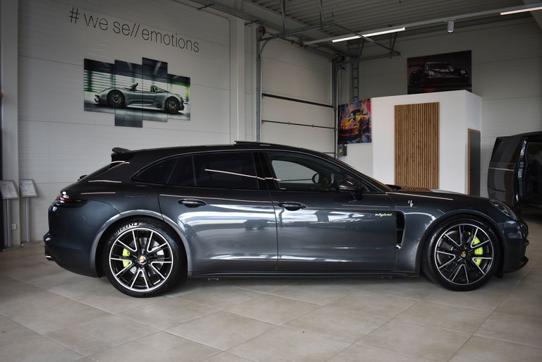 Porsche Panamera 4 E-Hybrid