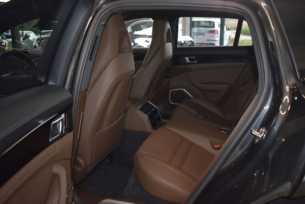 Porsche Panamera 4 E-Hybrid