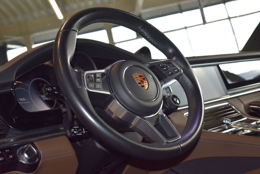 Porsche Panamera 4 E-Hybrid