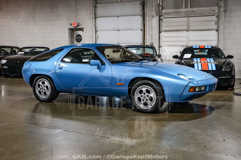 Porsche 928