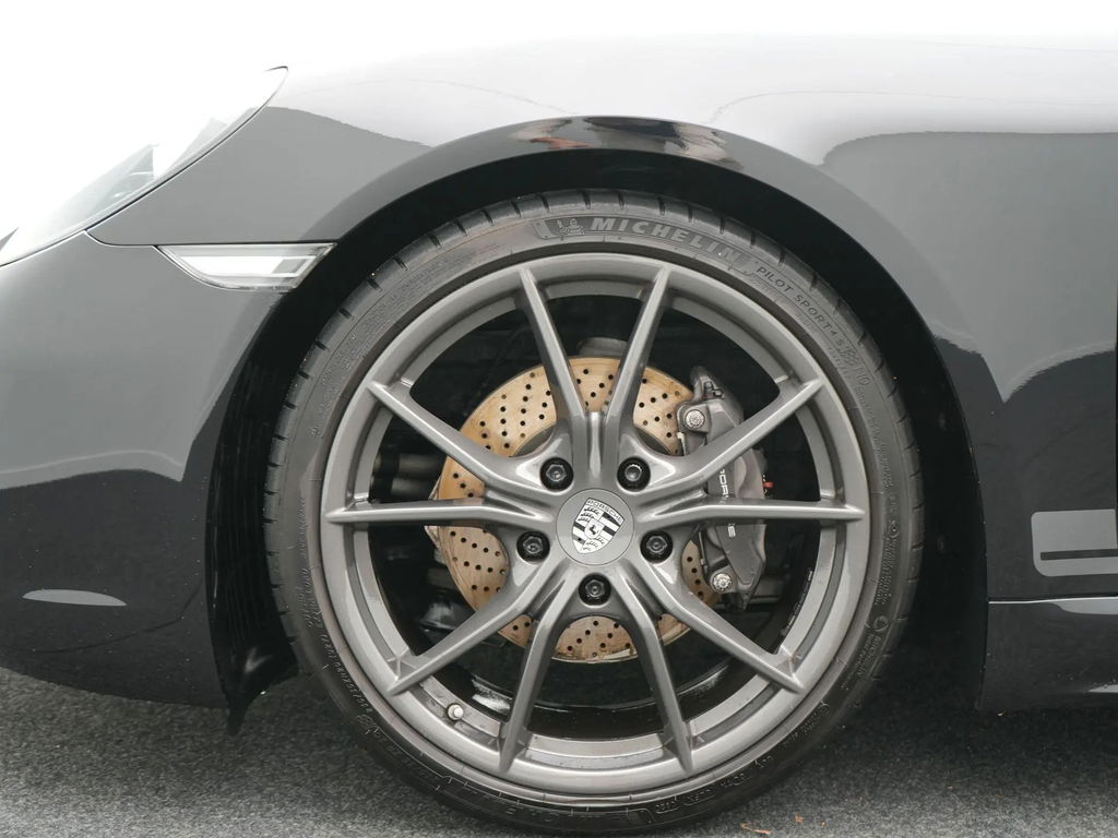 Porsche 718 Cayman T