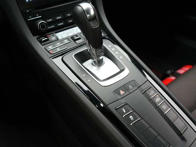 Porsche 718 Cayman T