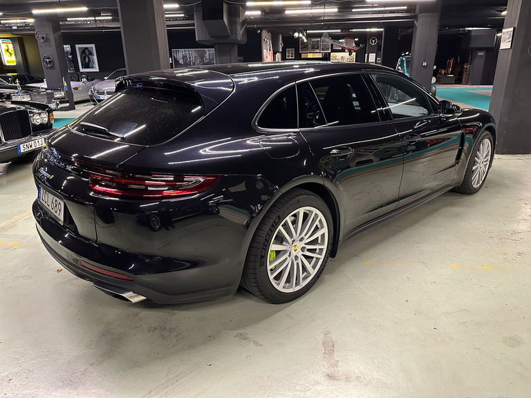 Porsche Panamera 4 E-Hybrid