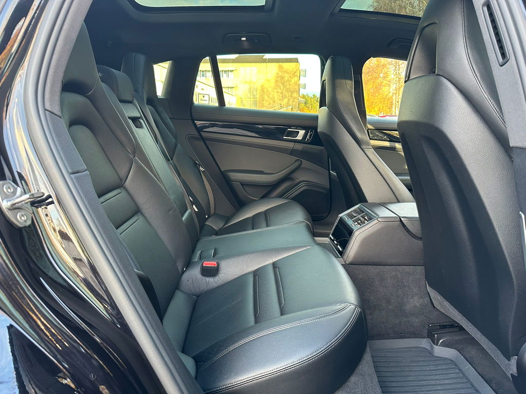 Porsche Panamera 4 E-Hybrid