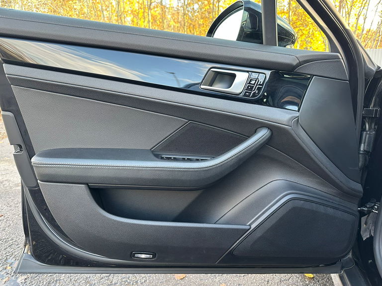 Porsche Panamera 4 E-Hybrid