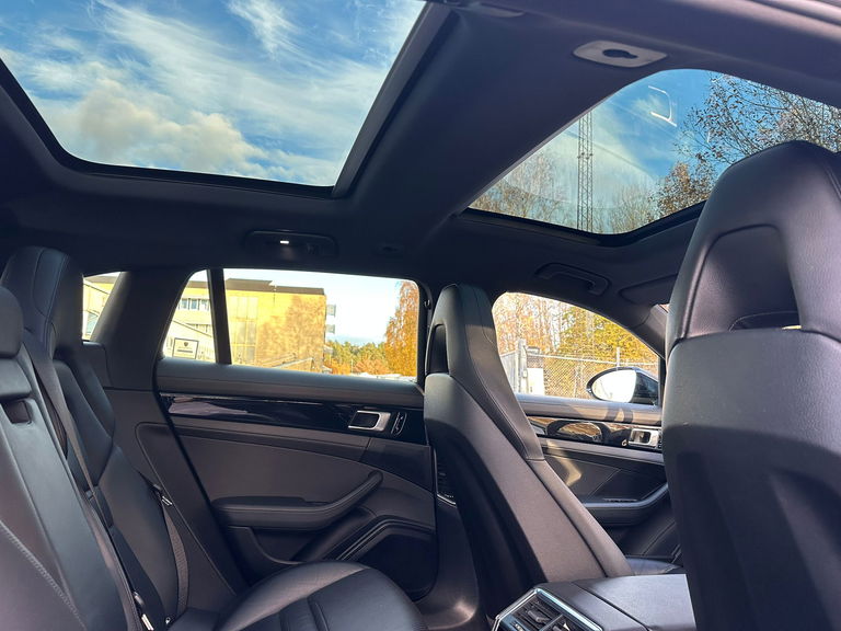 Porsche Panamera 4 E-Hybrid